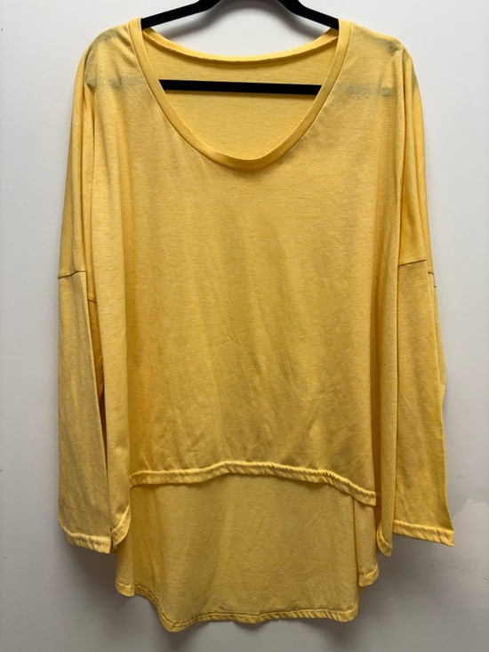 Tops - 4 for $25 💛 Layered Hem Long Sleeve Top Approx Size 2X–3X 💛